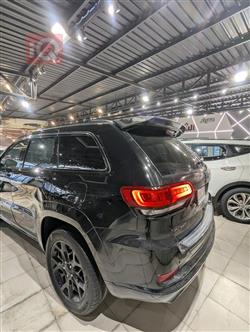 جیپ گراند شیرۆکی